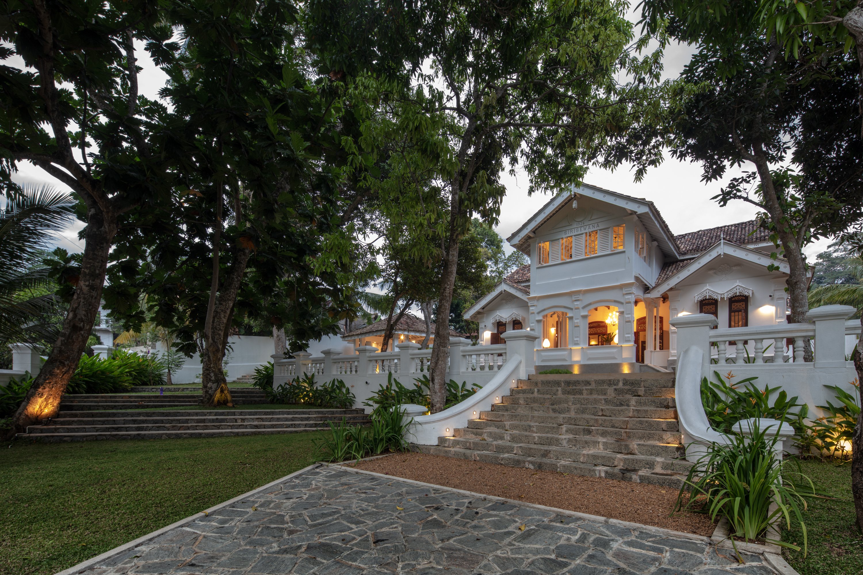 ARCHITECTURAL - RIVER HOUSE